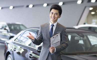 為什么很多男客戶不愿意找女銷售買車?老司機(jī)幾句話道出了實情